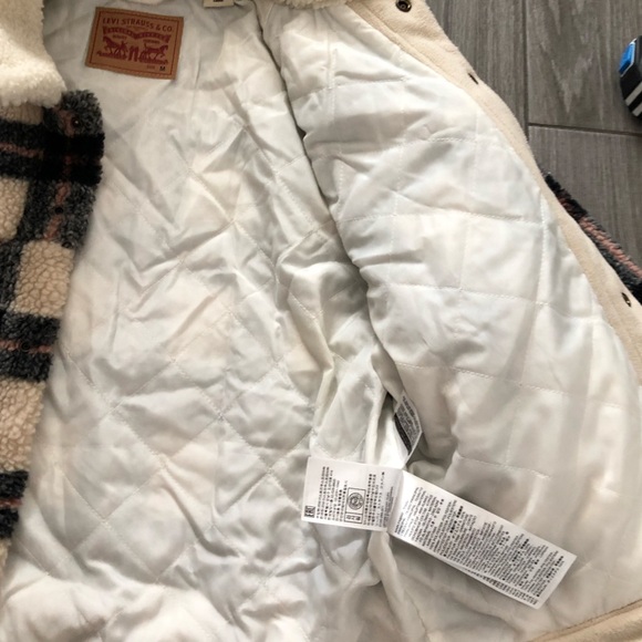 Levi’s|Ex boyfriend plaid Sherpa trucker jacket with collar•••Size medium,Cute! - Picture 13 of 15